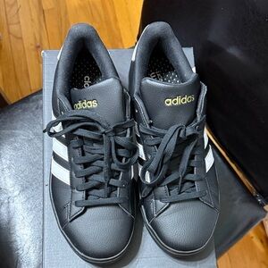 Adidas Grand Court 2.0 Black and White Sneakers with Gold Accents size 7 Men’s